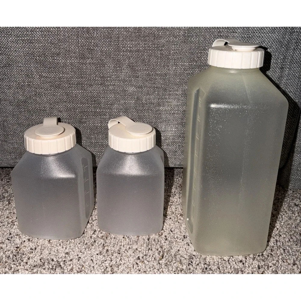 3 Vintage Rubbermaid Servin Saver 33,17 &4 Cup Storage Container Almond Lids